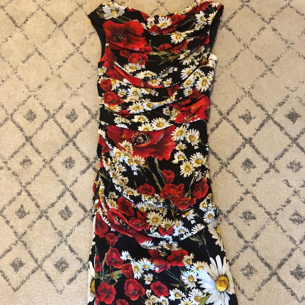 Dolce and Gabbana ruched floral dress size 40!